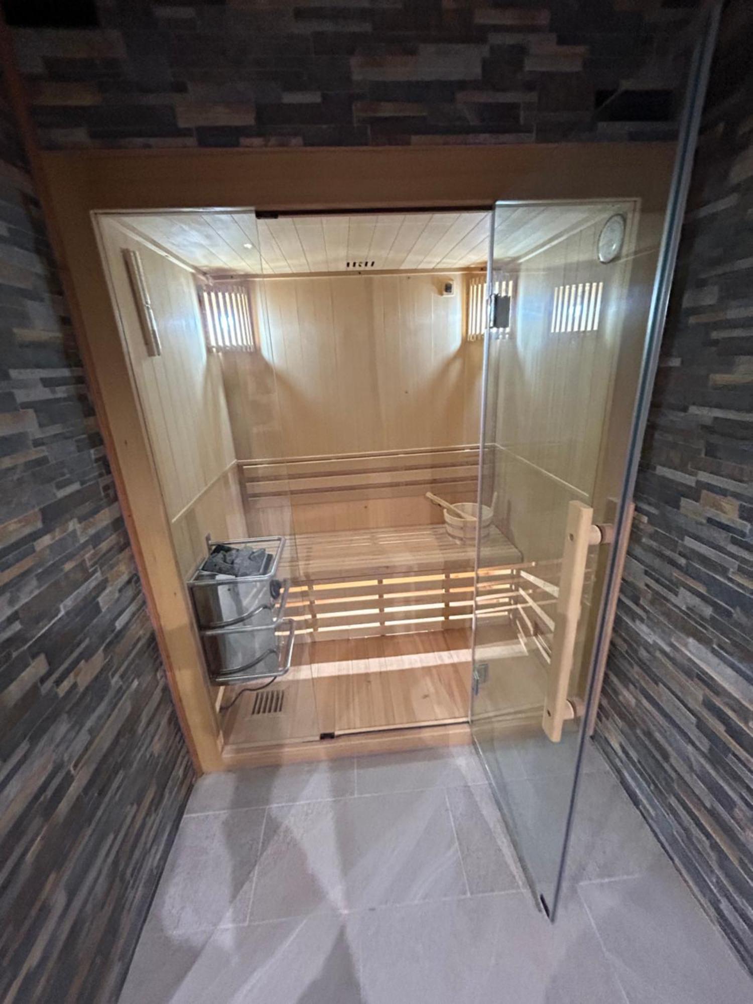 Le Domaine Du Bez Gite De Michel Piscine Sauna Hammam Spa Saint-Laurent-dʼOlt 外观 照片