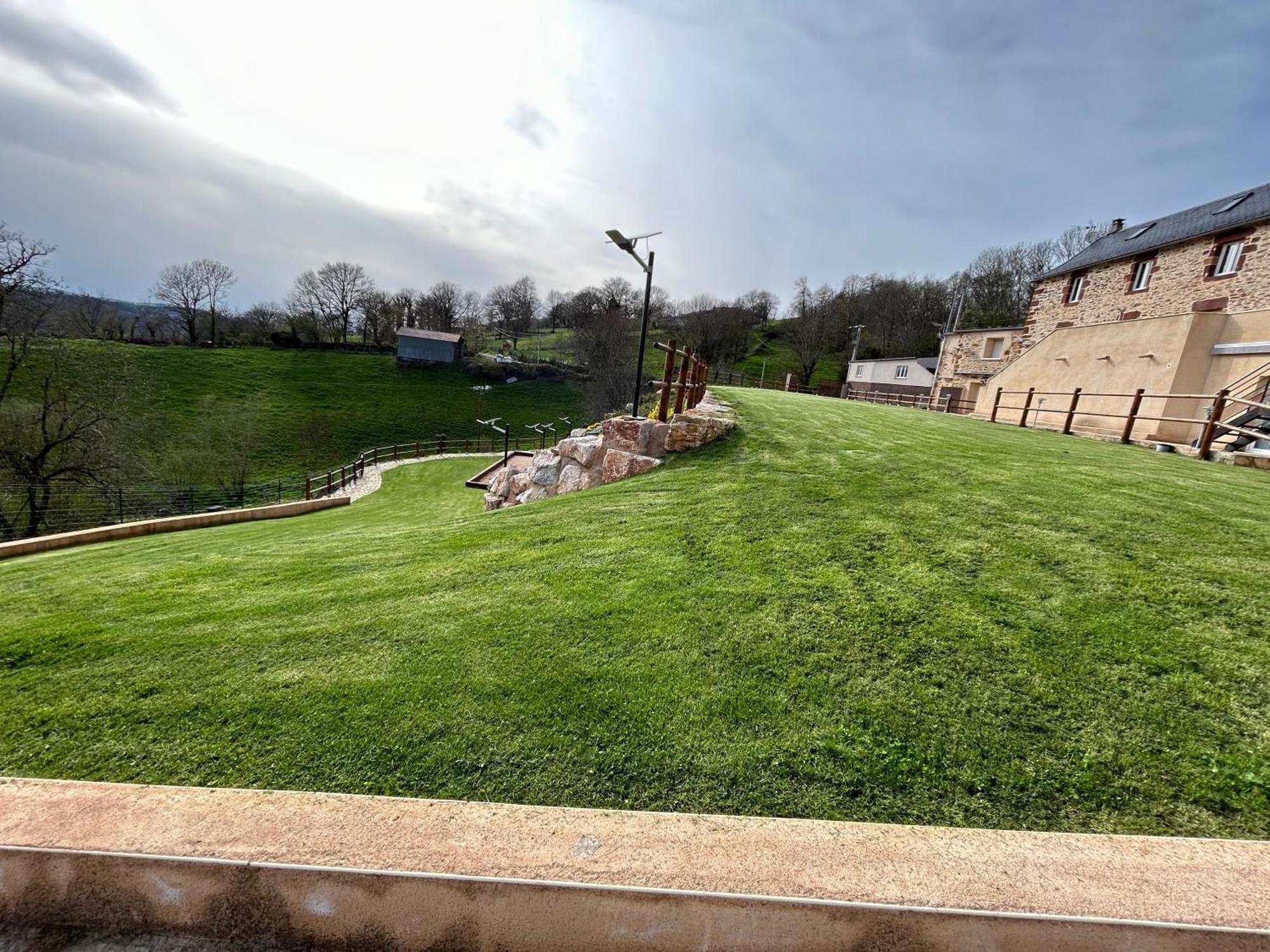 Le Domaine Du Bez Gite De Michel Piscine Sauna Hammam Spa Saint-Laurent-dʼOlt 外观 照片